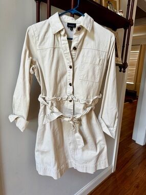 Who What Wear Neutral Cream Button-Front Shirt
